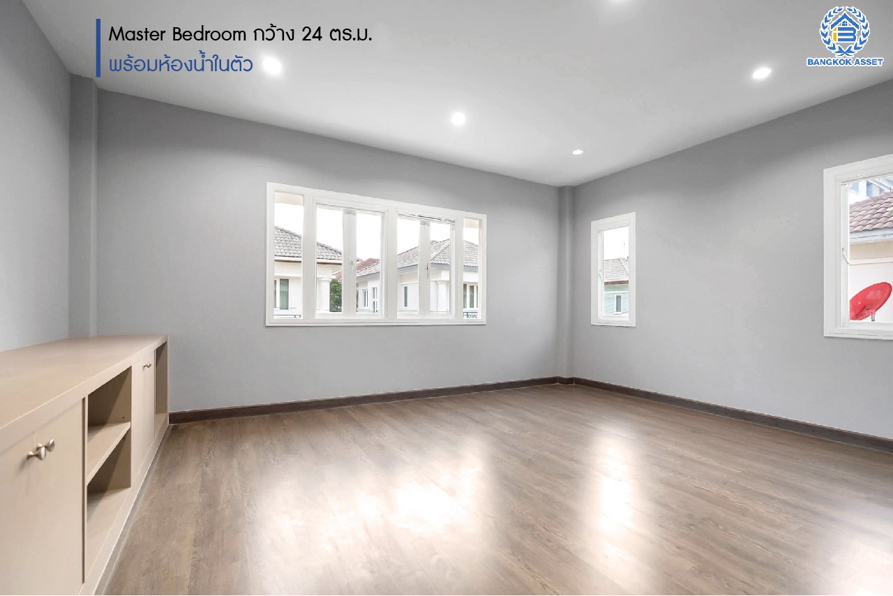 บ้านมือสองตกแต่งใหม่ ม.เบญญาภา ราชพฤกษ์ หลังใหญ่ เนื้อที่ 56.2 ตร.ว. บนพื้นที่ใช้สอยกว่า 265 ตร.ม. ฟังก์ชัน 3 ห้องนอน 1 ห้องอเนกประสงค์ 3 ห้องน้ำ จอดรถได้ 2 คัน พร้อมเฟอร์นิเจอร์บิ้วอินท์ในห้องนอนทุกห้อง ทำเลโซนเมือง! โครงการติด The Crystal SB ใกล้ทางด่วน "ศรีรัช" พร้อมเชื่อมสู่ปิ่นเกล้า-สาทร